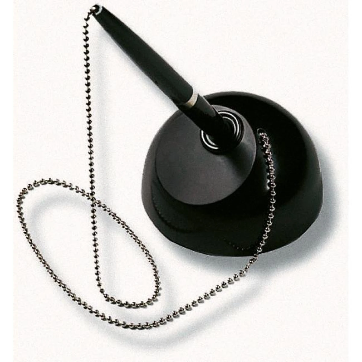 Pero s guľovitým čiernym stojanom 